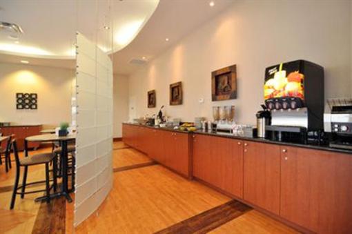 фото отеля BEST WESTERN Orangeville Inn & Suites