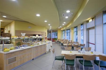 фото отеля Holiday Inn Express Langhe Cherasco