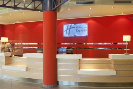 фото отеля Holiday Inn Express Langhe Cherasco