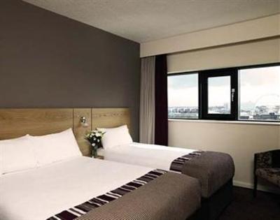 фото отеля Jurys Inn Swindon