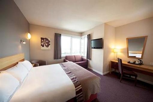 фото отеля Jurys Inn Swindon