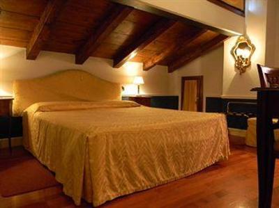 фото отеля Pantalon Hotel