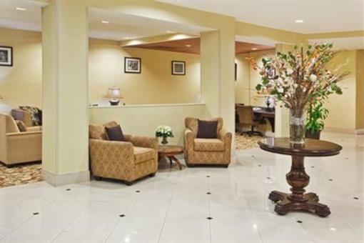 фото отеля Holiday Inn Express Savannah Airport