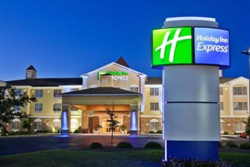 фото отеля Holiday Inn Express Savannah Airport