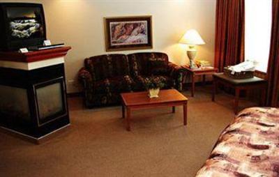 фото отеля Royal Oak Inn & Suites Brandon City