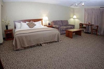 фото отеля Royal Oak Inn & Suites Brandon City