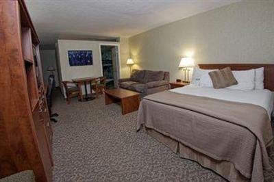 фото отеля Royal Oak Inn & Suites Brandon City