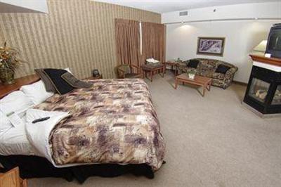 фото отеля Royal Oak Inn & Suites Brandon City