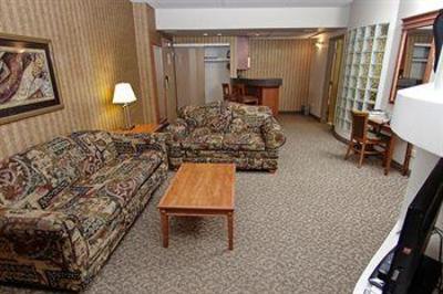 фото отеля Royal Oak Inn & Suites Brandon City