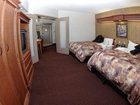 фото отеля Royal Oak Inn & Suites Brandon City