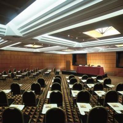 фото отеля Ramada Naples City Centre