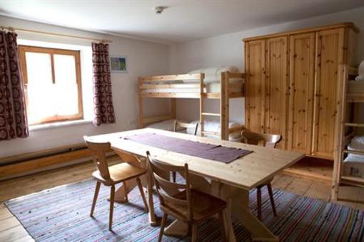 фото отеля Romedihof Backpacker Hostel