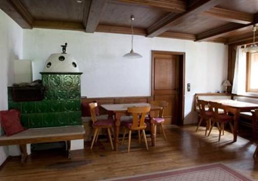 фото отеля Romedihof Backpacker Hostel