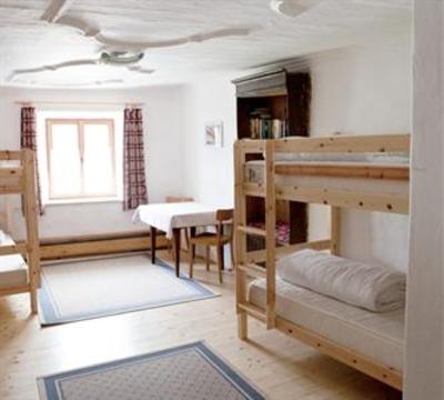 фото отеля Romedihof Backpacker Hostel