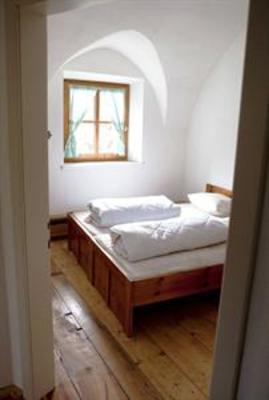 фото отеля Romedihof Backpacker Hostel