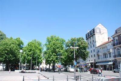 фото отеля Hotel Foch Tarbes