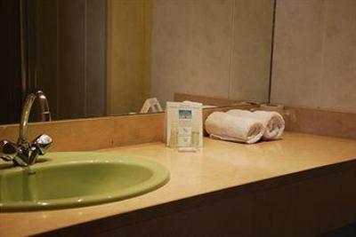 фото отеля Hotel Foch Tarbes