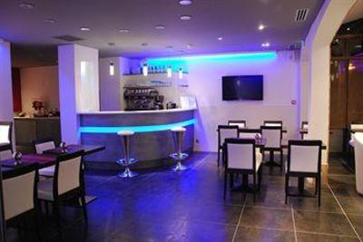 фото отеля Hotel Foch Tarbes