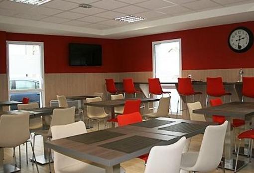фото отеля Inter Hotel Cholet