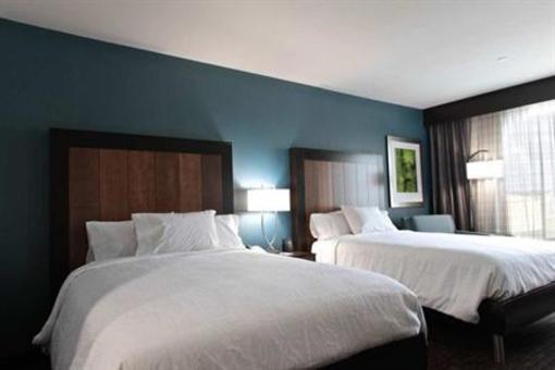 фото отеля Hilton Garden Inn Victoria