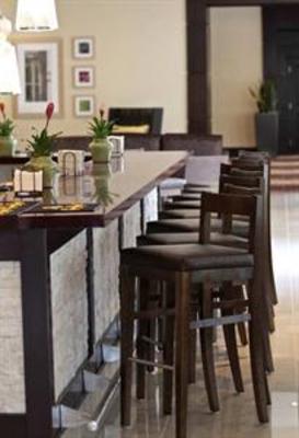 фото отеля Hilton Garden Inn Victoria