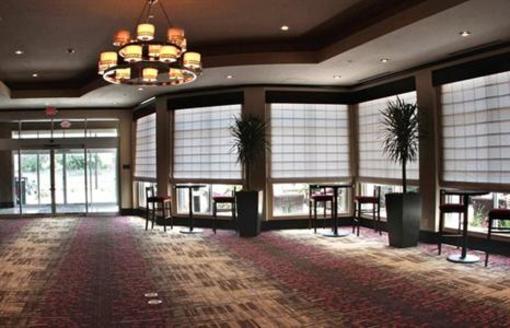 фото отеля Hilton Garden Inn Victoria