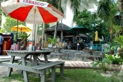 фото отеля Rainbow Paradise Beach Resort