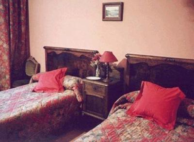 фото отеля Hostal Santa Maria Portugalete