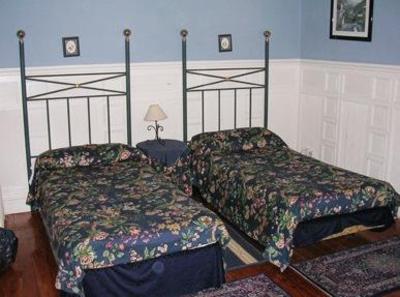 фото отеля Hostal Santa Maria Portugalete