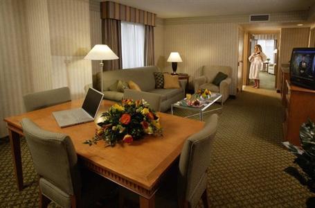фото отеля Embassy Suites Newark - Wilmington/South