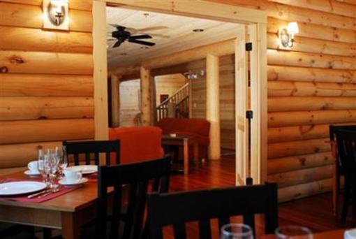 фото отеля Nestlewood Inn