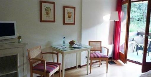 фото отеля L'Hotel de La Pinede