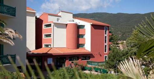 фото отеля L'Hotel de La Pinede