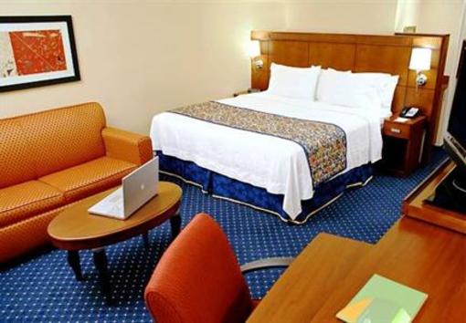фото отеля Courtyard Hotel Dolphin Mall Miami Doral