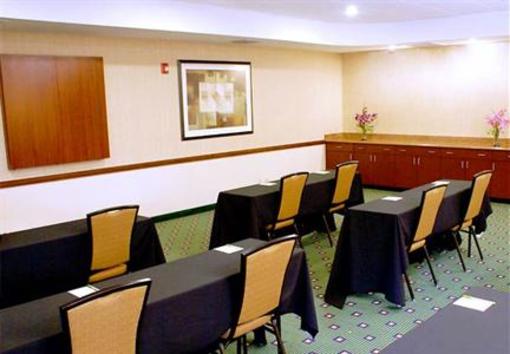 фото отеля Courtyard Hotel Dolphin Mall Miami Doral