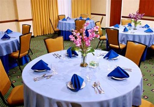 фото отеля Courtyard Hotel Dolphin Mall Miami Doral
