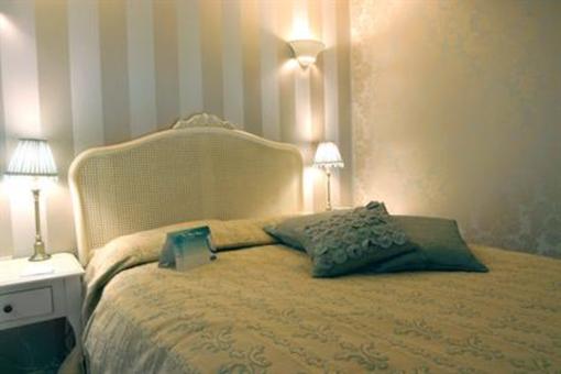 фото отеля Holiday Inn A55 Chester-West