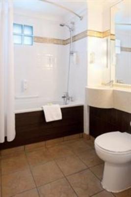 фото отеля Holiday Inn A55 Chester-West