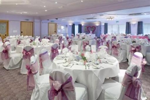 фото отеля Holiday Inn A55 Chester-West