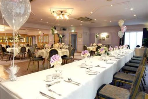 фото отеля Holiday Inn A55 Chester-West