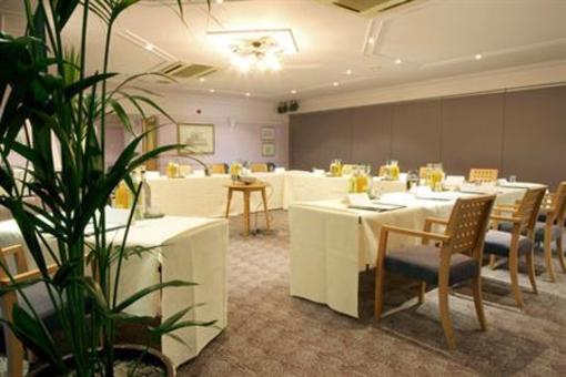 фото отеля Holiday Inn A55 Chester-West