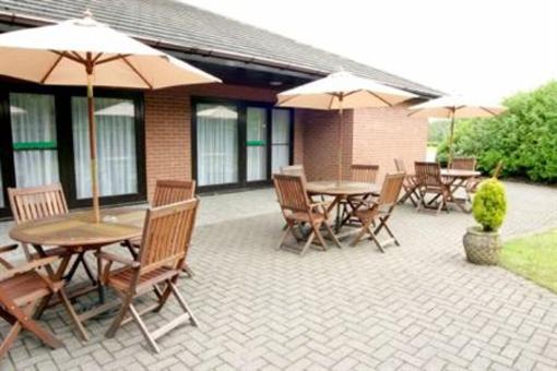 фото отеля Holiday Inn A55 Chester-West