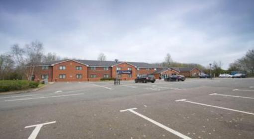 фото отеля Travelodge Buckingham