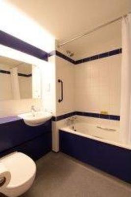 фото отеля Travelodge Buckingham