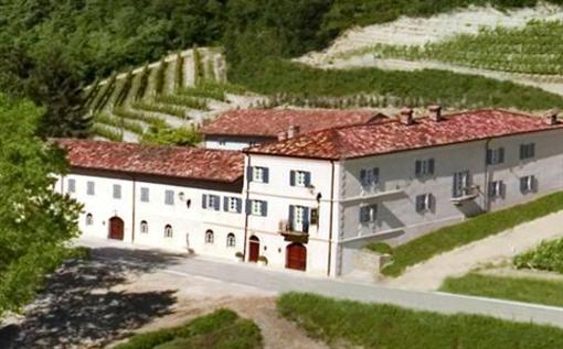 фото отеля Marcarini Agriturismo Neviglie