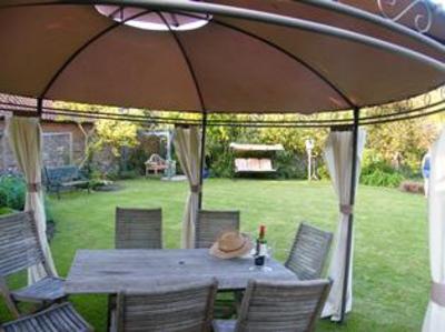 фото отеля Holland House B & B