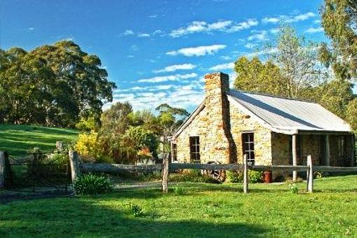 фото отеля Adelaide Hills Country Cottages Oakbank
