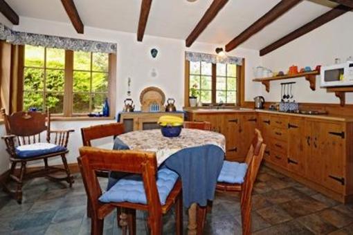 фото отеля Adelaide Hills Country Cottages Oakbank