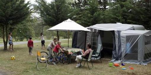 фото отеля Camping Domaine du Lac de Miel