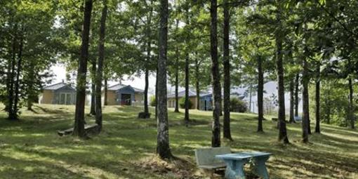 фото отеля Camping Domaine du Lac de Miel